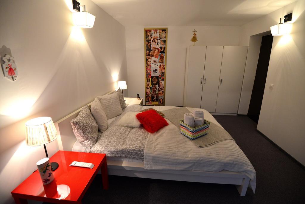 Hotel Biscuit Cluj-Napoca Habitación foto